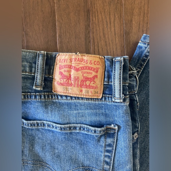 LIKE NEW Levi’s 513 38x34 - Picture 3 of 9